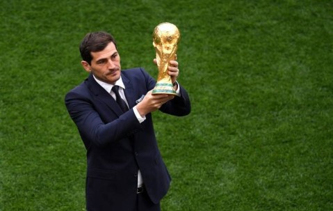 卡西利亚斯：争议总是会存在，每当有对皇马有利的判罚时就会出现