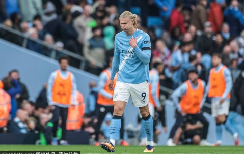 哈兰德与女友伊莎贝尔的甜蜜故事：从青训队的初识到如今的家庭生活