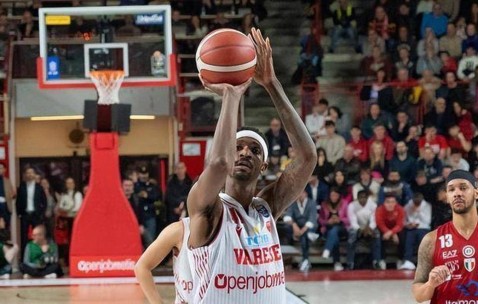 前太阳内线转战法甲！表现欠佳引关注