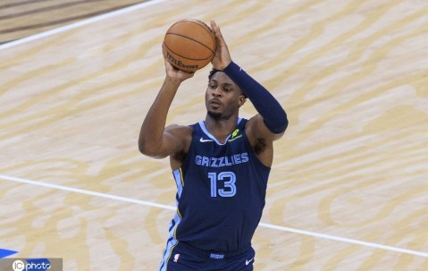 杰克逊5年2.4亿美元续约灰熊 阿尔达马留守孟菲斯