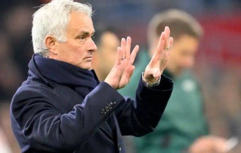 穆里尼奥出手！本菲卡盯上凯恩队友，欲签德甲王牌