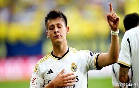 6000万欧！皇马改造19岁新星打中场，快速增重出战欧冠风险几何？